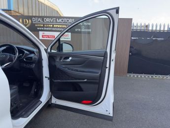 HYUNDAI SANTA FE 2.2 CRDi Premium SE SUV 5dr Diesel Auto 4WD Euro 6 (s/s) 7 Seat 