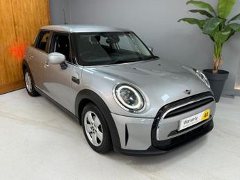 MINI HATCH 1.5 Cooper Classic Hatchback 5dr Petrol Steptronic Euro 6 (s/s) 