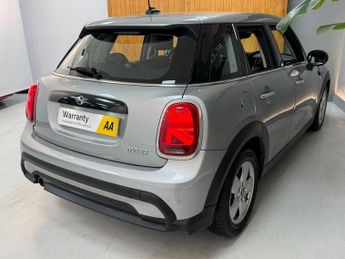 MINI HATCH 1.5 Cooper Classic Hatchback 5dr Petrol Steptronic Euro 6 (s/s) 
