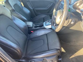 AUDI A4 AVANT 2.0 TDI S line Estate 5dr Diesel Multitronic Euro 5 (s/s) (150 p