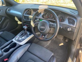 AUDI A4 AVANT 2.0 TDI S line Estate 5dr Diesel Multitronic Euro 5 (s/s) (150 p
