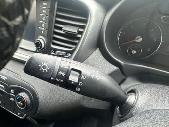 KIA SORENTO 2.2 CRDi KX-2 SUV 5dr Diesel Auto AWD Euro 6 (s/s) (197 bhp)