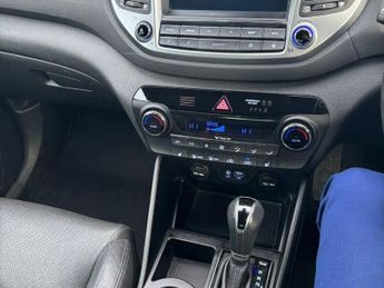 HYUNDAI TUCSON 1.7 CRDi Blue Drive Premium SUV 5dr Diesel DCT Euro 6 (s/s) (141