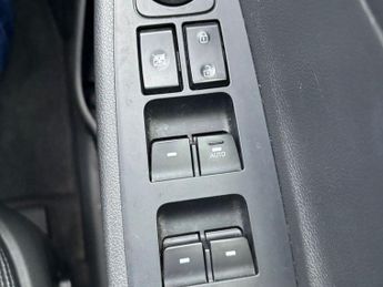 HYUNDAI TUCSON 1.7 CRDi Blue Drive Premium SUV 5dr Diesel DCT Euro 6 (s/s) (141