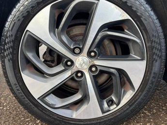 HYUNDAI TUCSON 1.7 CRDi Blue Drive Premium SUV 5dr Diesel DCT Euro 6 (s/s) (141