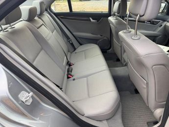 MERCEDES-BENZ C-CLASS 3.0 C320 CDI V6 Elegance Saloon 4dr Diesel G-Tronic Euro 4 (224 