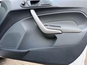 FORD FIESTA 1.6 TDCi ECOnetic DPF Hatchback 5dr Diesel Manual (98 g/km, 94 b