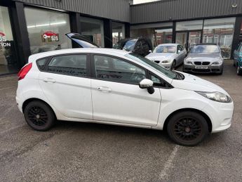 FORD FIESTA 1.6 TDCi ECOnetic DPF Hatchback 5dr Diesel Manual (98 g/km, 94 b