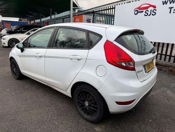 FORD FIESTA 1.6 TDCi ECOnetic DPF Hatchback 5dr Diesel Manual (98 g/km, 94 b