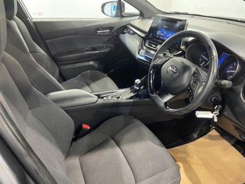 TOYOTA C-HR 1.2 VVT-i Icon SUV 5dr Petrol CVT Euro 6 (s/s) (115 ps)