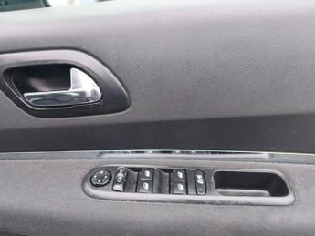 PEUGEOT 3008 1.6 HDi Active SUV 5dr Diesel ETG Euro 5 (s/s) (115 ps)