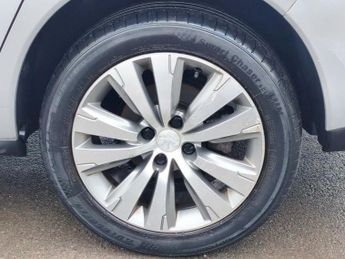 PEUGEOT 3008 1.6 HDi Active SUV 5dr Diesel ETG Euro 5 (s/s) (115 ps)