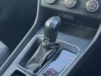 SEAT LEON 1.6 TDI SE Dynamic Hatchback 5dr Diesel DSG Euro 6 (s/s) (115 ps