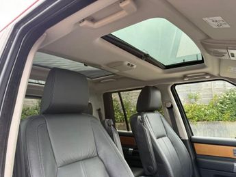 LAND ROVER DISCOVERY 4 3.0 SD V6 HSE SUV 5dr Diesel Auto 4WD Euro 5 (s/s) (255 bhp) 1 F