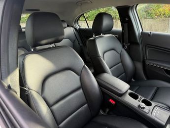 MERCEDES-BENZ A-CLASS 1.5 A180d Sport (Premium) Hatchback 5dr Diesel 7G-DCT Euro 6 (s/