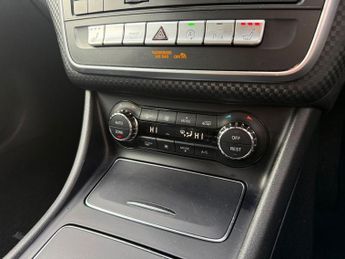 MERCEDES-BENZ A-CLASS 1.5 A180d Sport (Premium) Hatchback 5dr Diesel 7G-DCT Euro 6 (s/