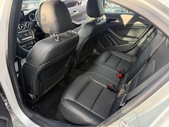 MERCEDES-BENZ A-CLASS 1.5 A180d Sport (Premium) Hatchback 5dr Diesel 7G-DCT Euro 6 (s/