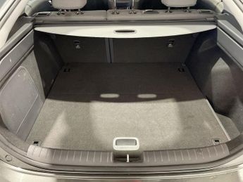 HYUNDAI IONIQ 38.3kWh Premium Hatchback 5dr Electric Auto (136 ps)