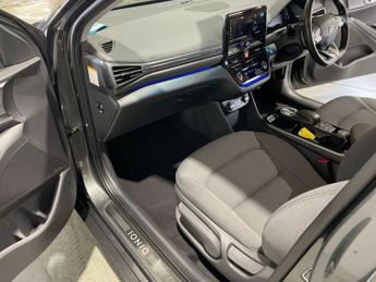 HYUNDAI IONIQ 38.3kWh Premium Hatchback 5dr Electric Auto (136 ps)