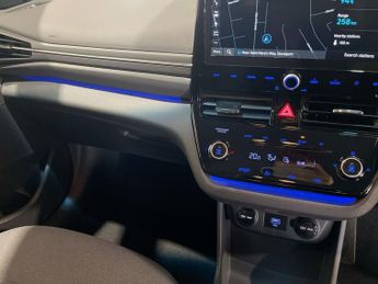 HYUNDAI IONIQ 38.3kWh Premium Hatchback 5dr Electric Auto (136 ps)