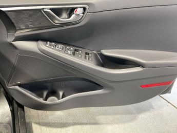 HYUNDAI IONIQ 38.3kWh Premium Hatchback 5dr Electric Auto (136 ps)