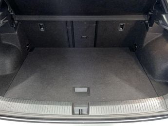 VOLKSWAGEN T-ROC 1.5 TSI R-Line SUV 5dr Petrol DSG Euro 6 (s/s) (150 ps)