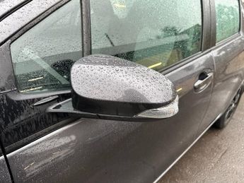 TOYOTA YARIS 1.5 VVT-i Icon Tech Hatchback 5dr Petrol Manual Euro 6 (111 ps)