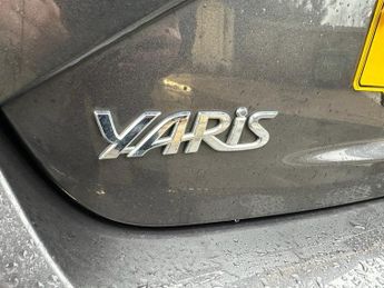 TOYOTA YARIS 1.5 VVT-i Icon Tech Hatchback 5dr Petrol Manual Euro 6 (111 ps)