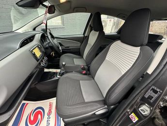 TOYOTA YARIS 1.5 VVT-i Icon Tech Hatchback 5dr Petrol Manual Euro 6 (111 ps)