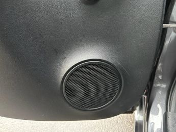 TOYOTA YARIS 1.5 VVT-i Icon Tech Hatchback 5dr Petrol Manual Euro 6 (111 ps)