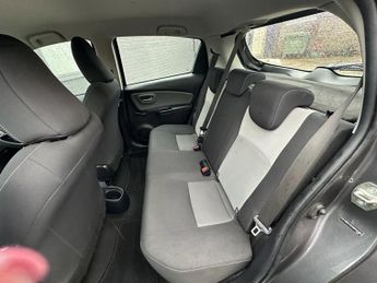 TOYOTA YARIS 1.5 VVT-i Icon Tech Hatchback 5dr Petrol Manual Euro 6 (111 ps)