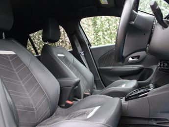 VAUXHALL Corsa Electric 50kWh Ultimate Hatchback 5dr Electric Auto (136 ps)