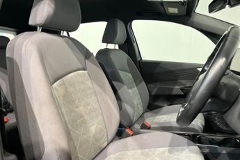 VOLKSWAGEN ID.3 Pro Performance 58kWh Life Hatchback 5dr Electric Auto (204 ps) 