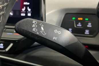VOLKSWAGEN ID.3 Pro Performance 58kWh Life Hatchback 5dr Electric Auto (204 ps) 