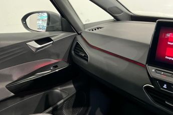 VOLKSWAGEN ID.3 Pro Performance 58kWh Life Hatchback 5dr Electric Auto (204 ps) 