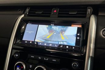 LAND ROVER DISCOVERY 3.0 SD V6 HSE SUV 5dr Diesel Auto 4WD Euro 6 (s/s) (306 ps) Slid