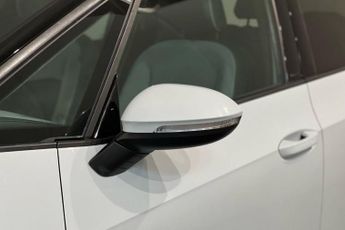 VOLKSWAGEN ID.3 Pro Performance 58kWh Family Hatchback 5dr Electric Auto (204 ps