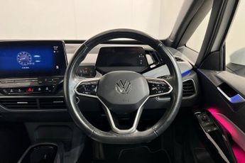 VOLKSWAGEN ID.3 Pro Performance 58kWh Family Hatchback 5dr Electric Auto (204 ps