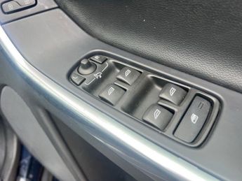 VOLVO XC60 2.0 D4 SE Nav SUV 5dr Diesel Auto Euro 6 (s/s) (190 ps)
