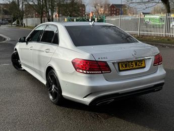 MERCEDES-BENZ E-CLASS 3.0 E350 V6 BlueTEC AMG Night Edition Saloon 4dr Diesel G-Tronic