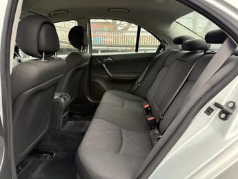 MERCEDES-BENZ C-CLASS 1.8 C180 Kompressor Classic SE Saloon 4dr Petrol Automatic (193 