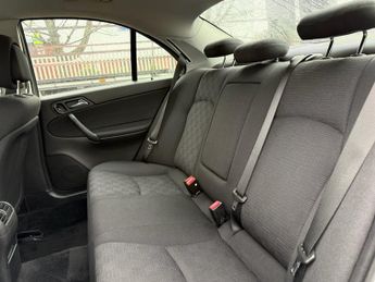 MERCEDES-BENZ C-CLASS 1.8 C180 Kompressor Classic SE Saloon 4dr Petrol Automatic (193 