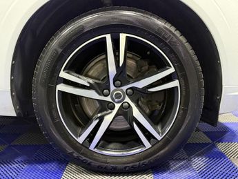 VOLVO XC60 2.0 D4 R-Design SUV 5dr Diesel Auto AWD Euro 6 (s/s) (190 ps)