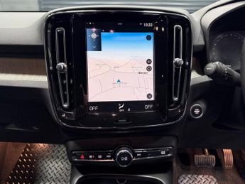 VOLVO XC40 1.5h T4 Recharge 10.7kWh Inscription SUV 5dr Petrol Plug-in Hybr