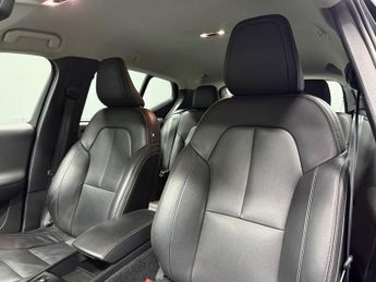 VOLVO XC40 1.5h T4 Recharge 10.7kWh Inscription SUV 5dr Petrol Plug-in Hybr