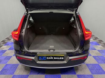 VOLVO XC40 1.5h T4 Recharge 10.7kWh Inscription SUV 5dr Petrol Plug-in Hybr