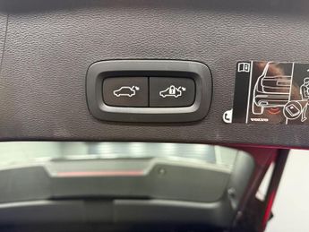 VOLVO XC40 1.5h T4 Recharge 10.7kWh Inscription SUV 5dr Petrol Plug-in Hybr