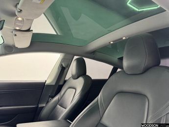TESLA Model 3 Standard Range Plus Saloon 4dr Electric Auto RWD (241 bhp)