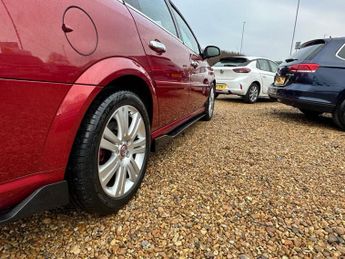 VAUXHALL VECTRA 2.8i Turbo V6 24V Elite Hatchback 5dr Petrol Automatic (nav) (26