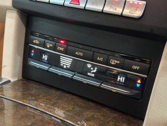 MERCEDES-BENZ E-CLASS 2.1 E250 CDI AMG Night Edition Saloon 4dr Diesel G-Tronic+ Euro 